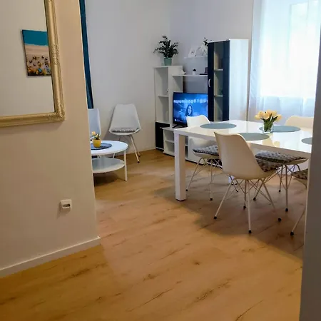 Apartment Tirkiz Near Center With Free Parking *